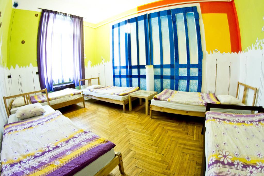 Downtown Hostel *