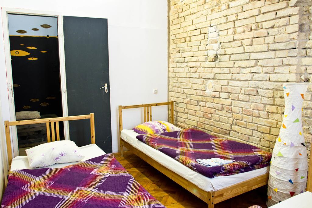 Downtown Hostel *